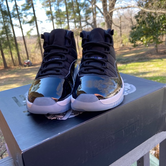 Jordan 11 space jams - Picture 2 of 3